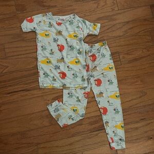 Magnetic Me 2 piece short sleeve pajama set boys  4T 33-36 lbs cute bug pattern